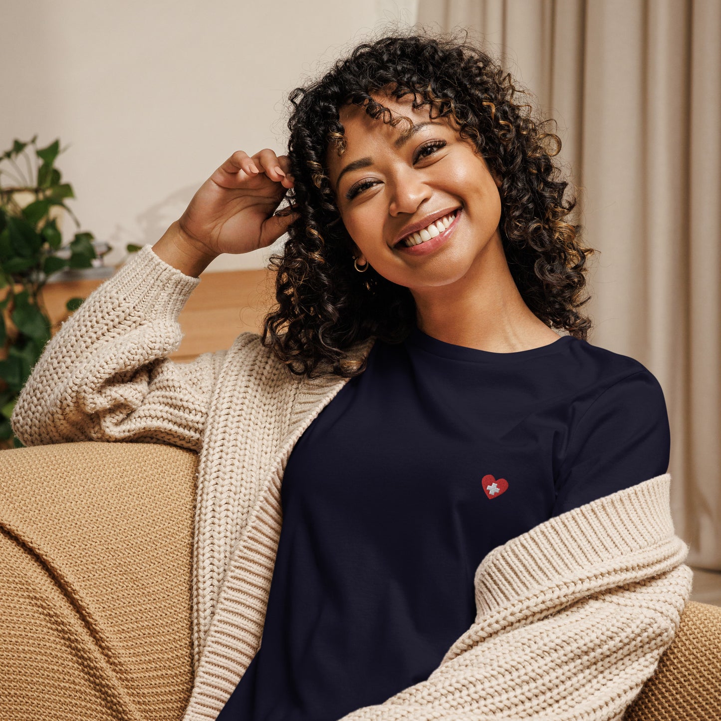 Femmes | T-shirt - Broderie - Croix adorée