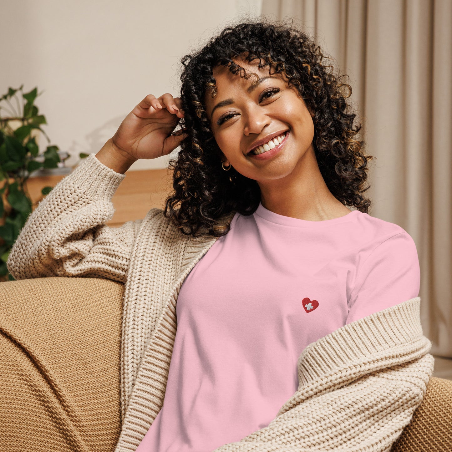 Femmes | T-shirt - Broderie - Croix adorée